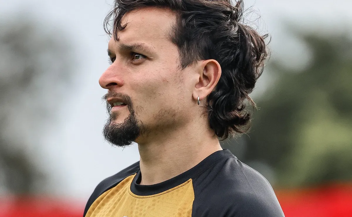 São Paulo deixa futuro de Artur para próxima gestão, e permanência é improvável