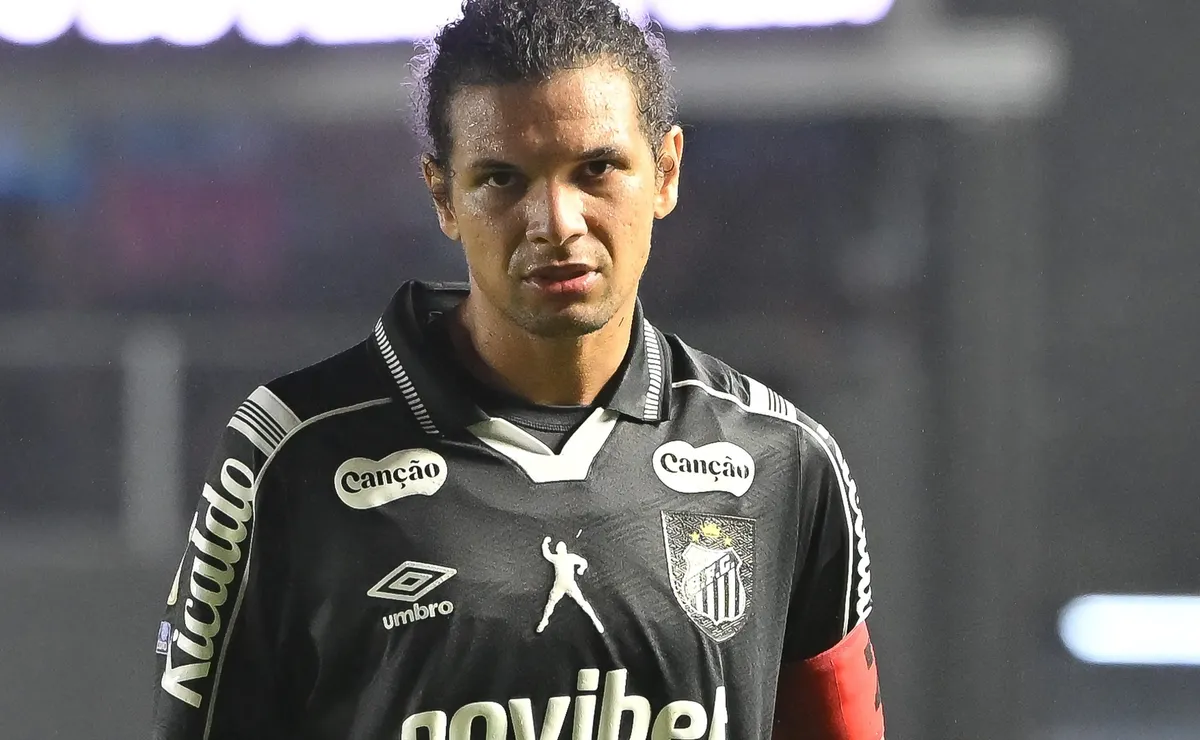 Opinião: Lesão de Willian Arão vira dor de cabeça para Cuca em momento decisivo da temporada