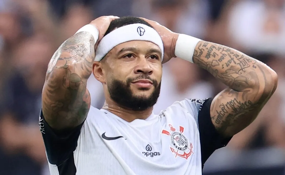 Memphis Depay não é mais intocável e Seedorf tem carta branca para realizar mudanças no Corinthians