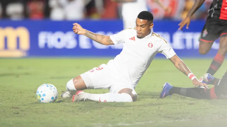 Alerrandro segue como titular no Inter. Jhony Pinho/AGIF