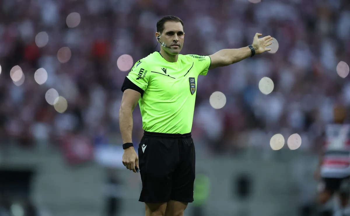 CBF escala árbitro de pouca experiência para decisão entre Grêmio e Cruzeiro na Arena
