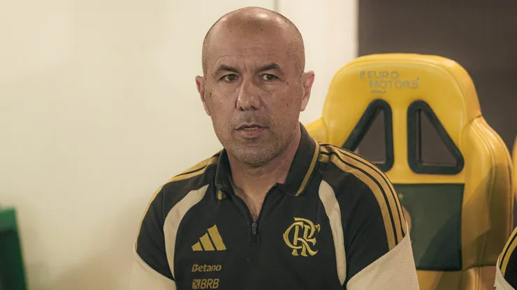 Leonardo Jardim técnico do Flamengo durante partida contra o Mirassol no estádio Jose Maria de Campos Maia pelo campeonato Brasileiro A 2026.