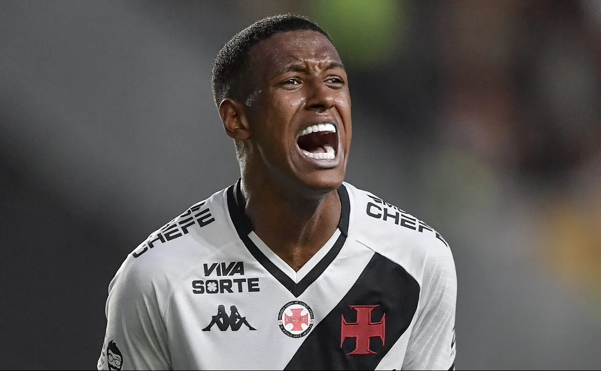 Opinião: Robert Renan foi bastante infeliz em declaração e “queimou” curto histórico pelo Corinthians