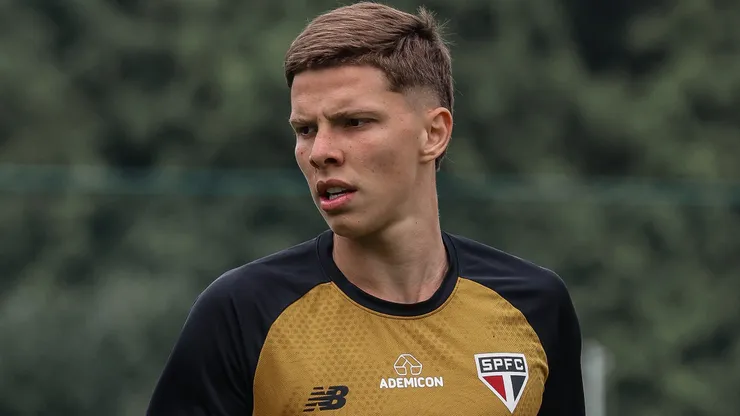 Atacante treinando no CT do São Paulo - Foto: Erico Leonan / São Paulo FC