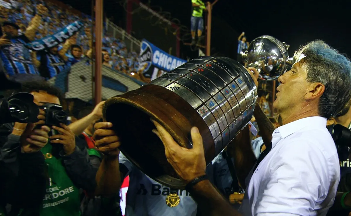 Renato Portaluppi aparece no top 7 de aproveitamento entre os técnicos do Brasileirão