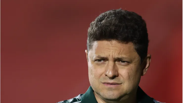 Cristiano Dresch responde ofensas de Marcelo Teixeira.