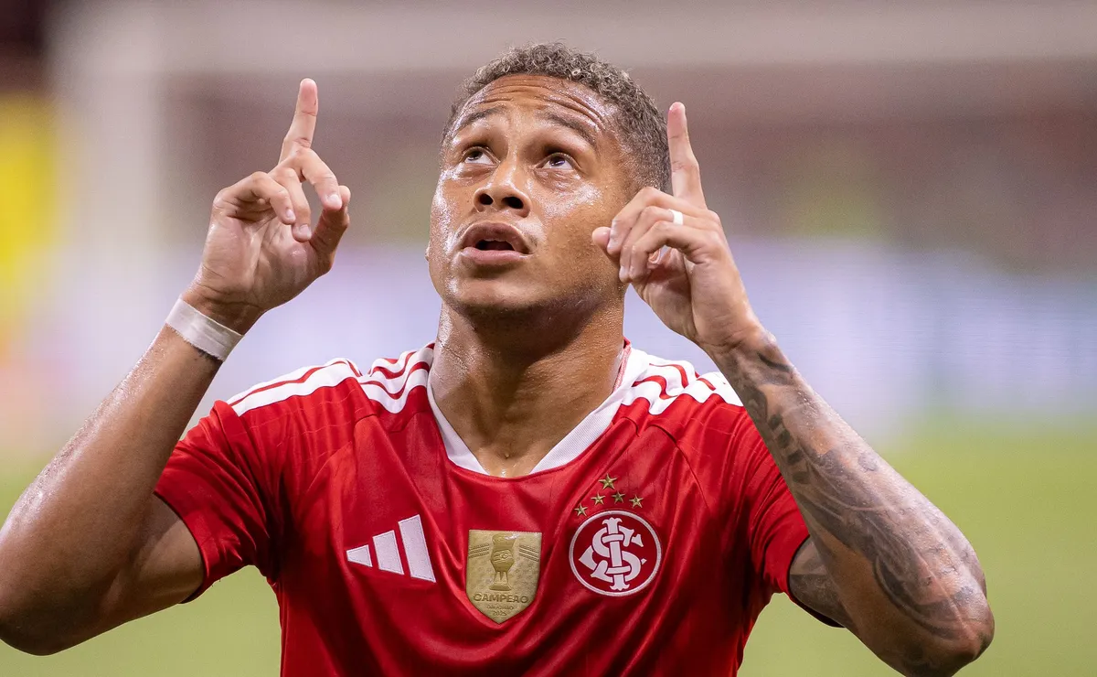 Internacional perde Vitinho e Villagra após 3º cartão amarelo em derrota para o Mirassol