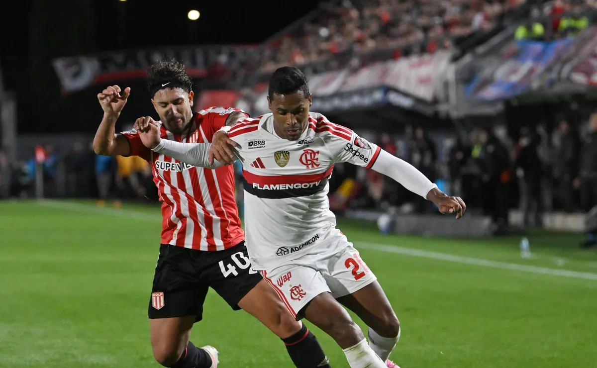 Jornal espanhol critica atuação do Flamengo contra o Estudiantes e elogia goleiro Rossi