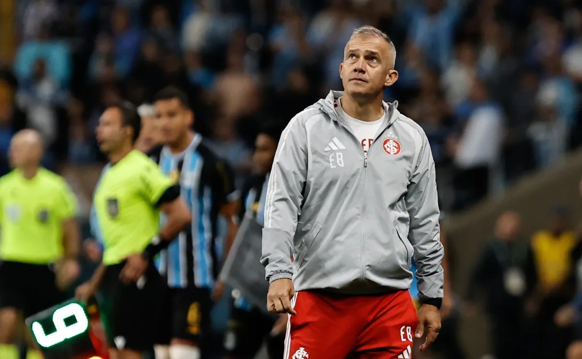 Eduardo Baptista promete mudanças no Internacional após derrota para o Mirassol