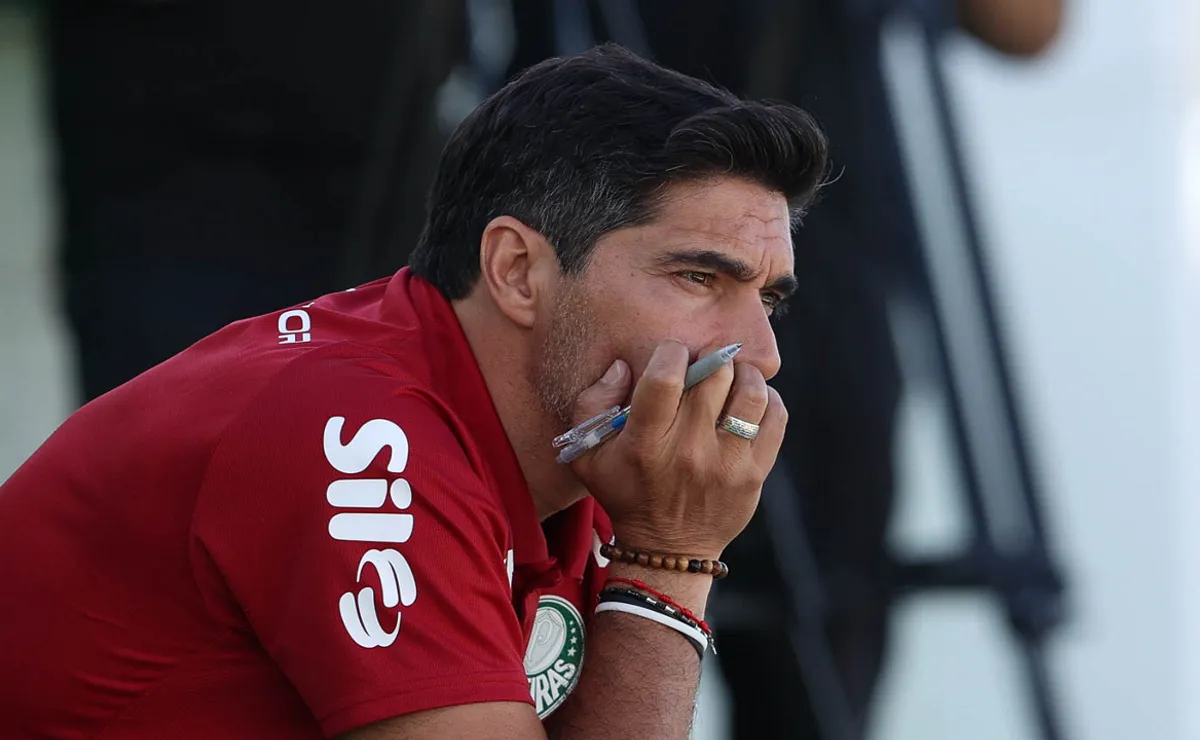 Análise: Abel muda o Palmeiras e desfalques obrigam uma reviravolta tática contra o Athletico-PR