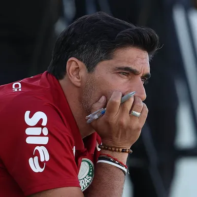 Com desfalques, Abel muda a tática do Palmeiras contra o CAP