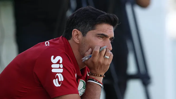Abel Ferreira foi obrigado a mudar contra o Athletico - PR - (Foto: Cesar Greco/Palmeiras/by Canon)