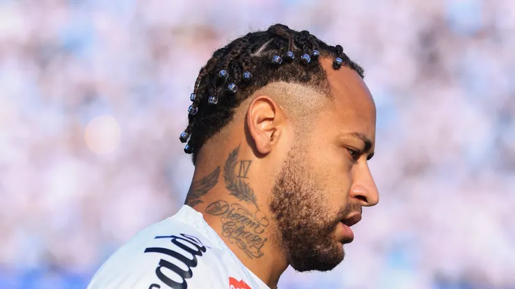 Neymar durante jogo contra o Vasco, em 2025.