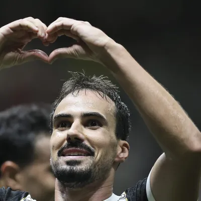 Atlético-MG vence Coritiba com gol de Igor Gomes