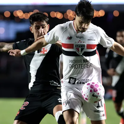 São Paulo vence Vasco e sobe na tabela do Brasileirão
