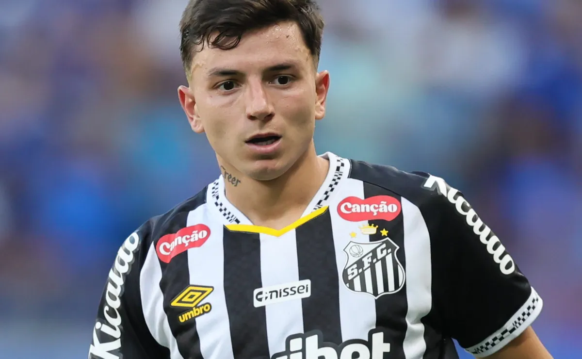 Análise: Barreal na lateral é alternativa para o Santos diante da concorrência no setor ofensivo