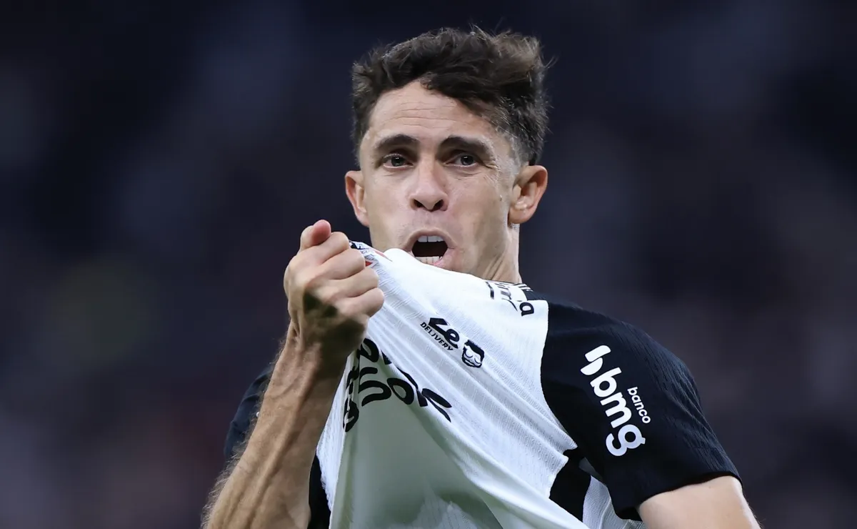 Gabriel Paulista sobe no conceito do elenco do Corinthians e ganha moral antes de enfrentar o Vitória