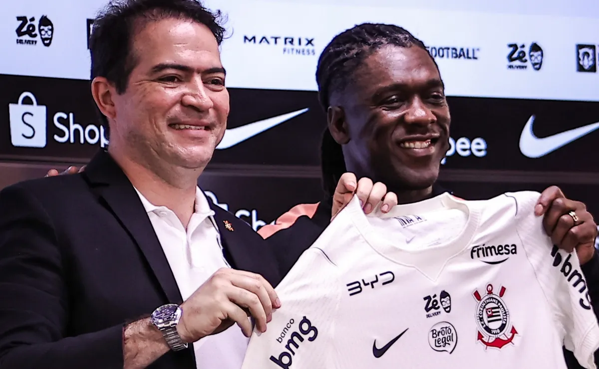 Seedorf fora contra o Vitória: burocracia na Holanda e pendência com Diniz atrasaram inscrição no Corinthians