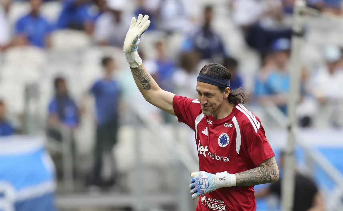 Vídeo: Cássio revive lembranças no Grêmio antes de entrar em campo pelo Cruzeiro