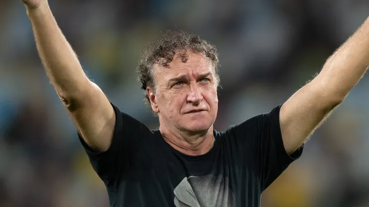 Cuca durante o jogo contra o Fluminense.