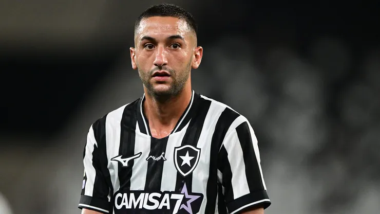 Ziyech jogador do Botafogo durante partida contra o Vasco. Foto: Thiago Ribeiro/AGIF