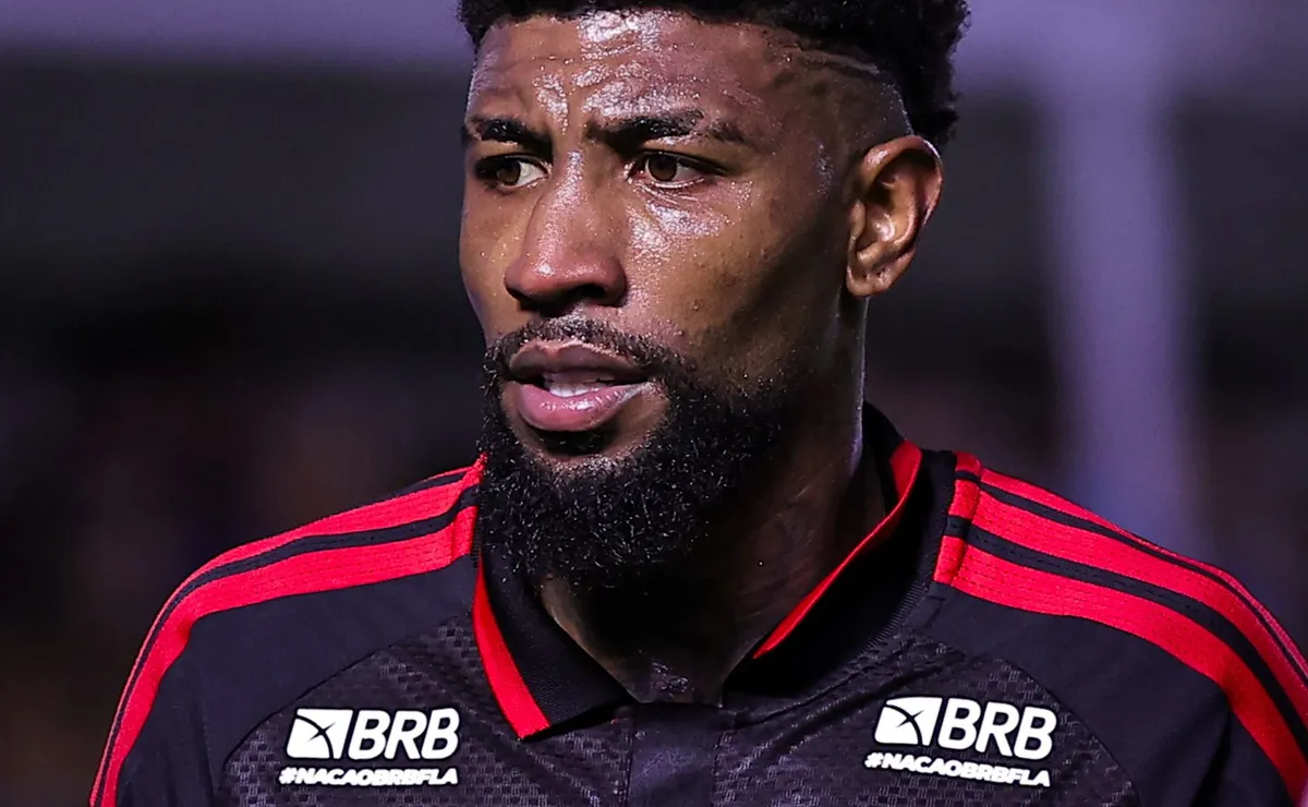 Emerson Royal explica mudança de posição no Flamengo contra o Bahia no Brasileiro