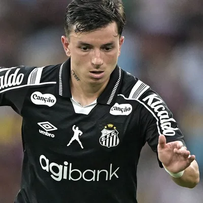Opinião: Barreal dá conta do recado na lateral esquerda