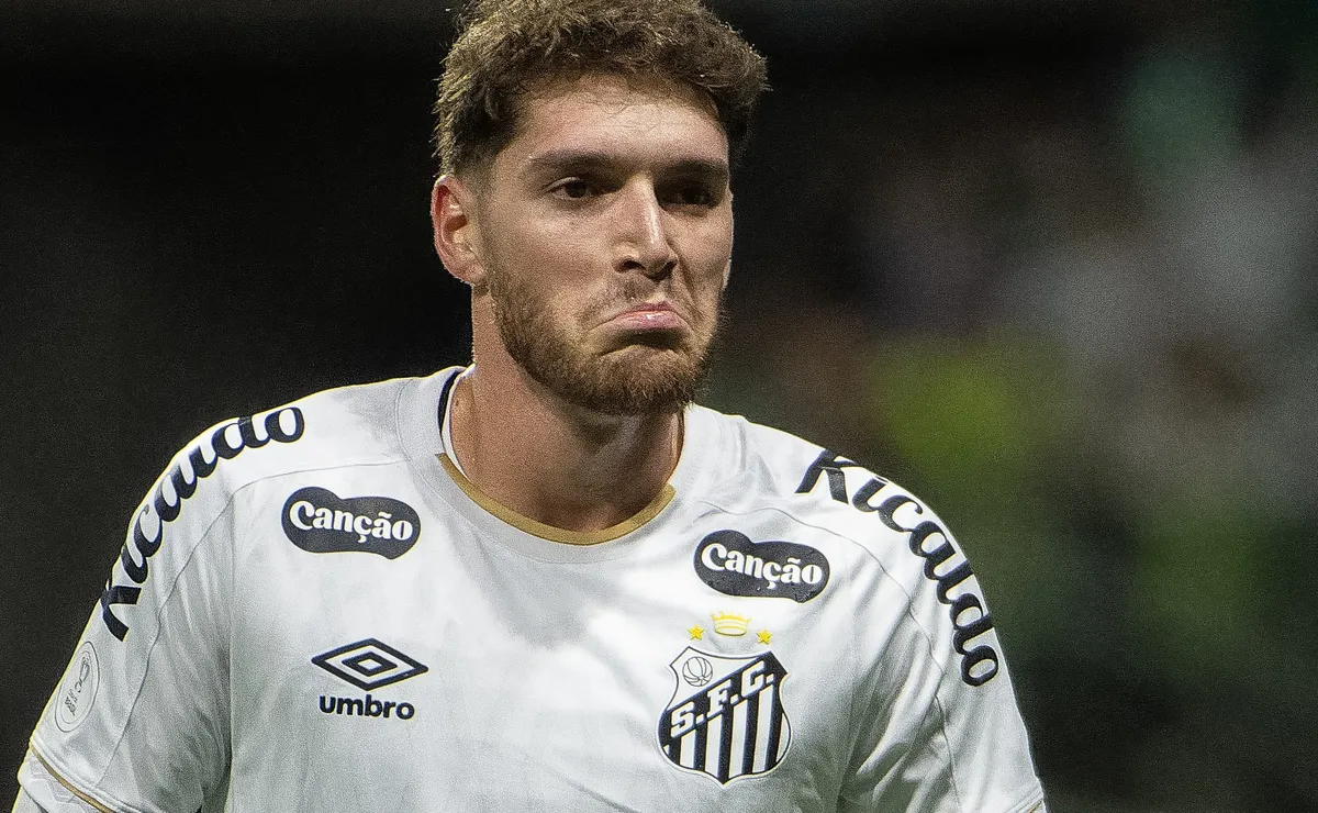 Rollheiser é especulado no Flamengo para 2027, mas clube carioca não discute contratação do meia