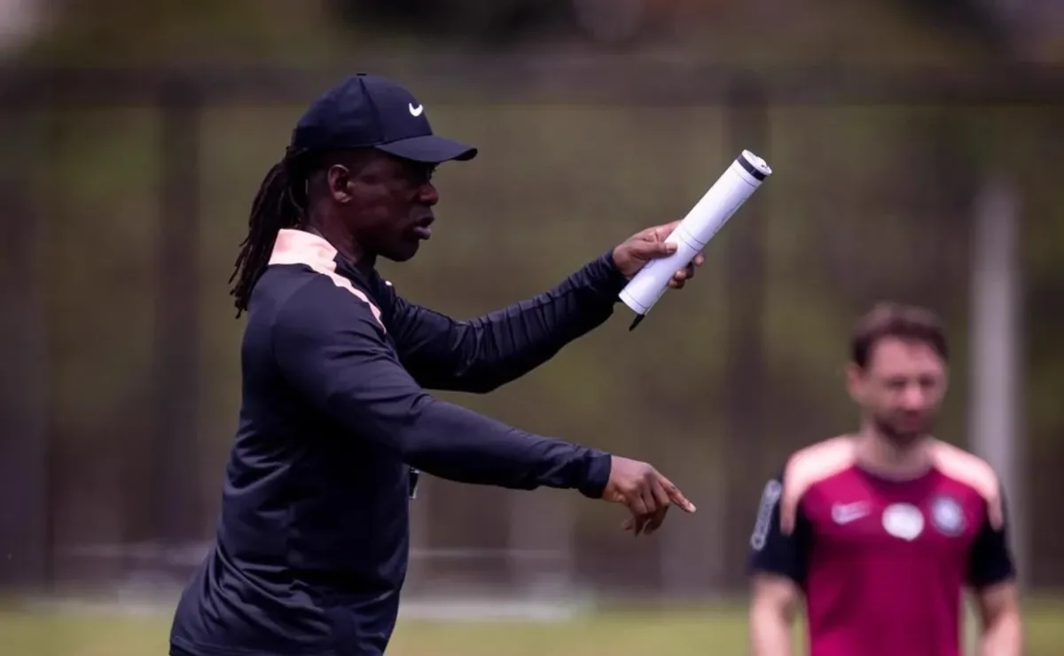 Seedorf define primeiro Corinthians e mantém mistério na escalação para duelo decisivo contra o Vitória
