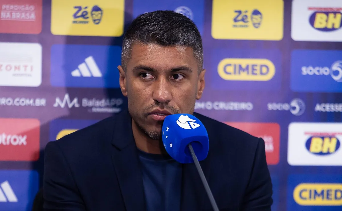 Paulinho confirma revolta do Cruzeiro com a arbitragem de João Vitor Gobi na virada sobre o Grêmio