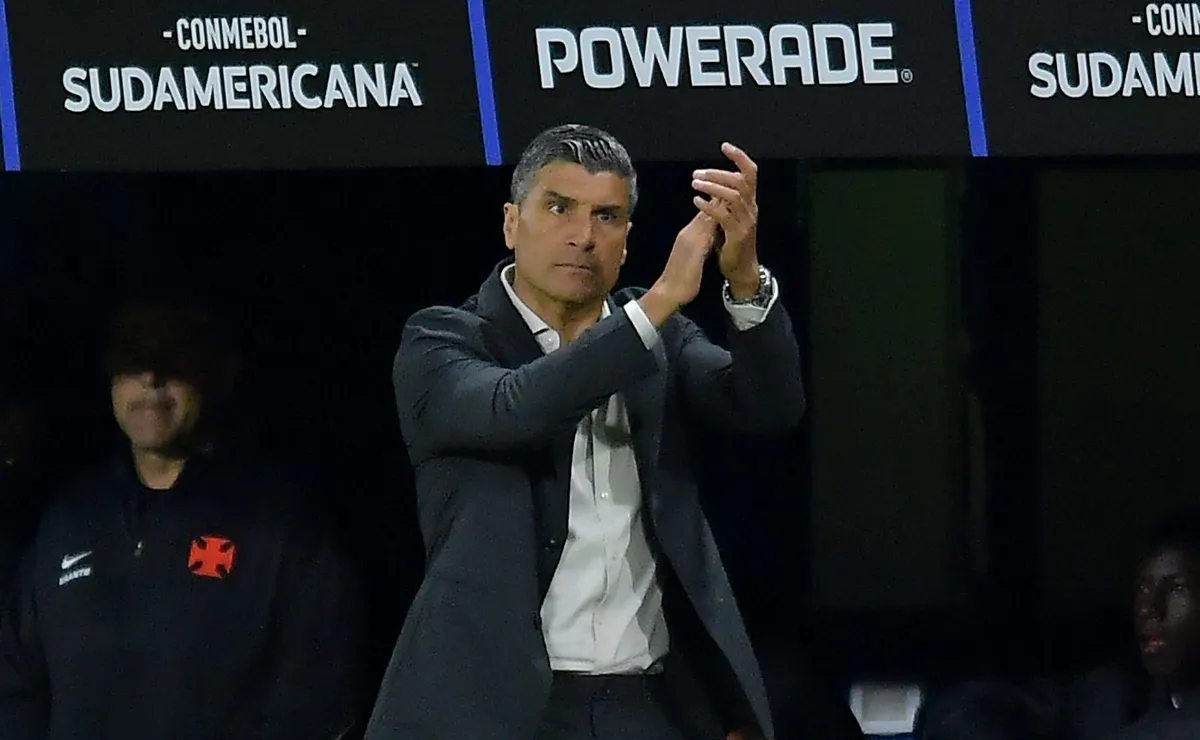 Vasco tem desfalques importantes e define provável escalação para enfrentar o Boca Juniors na Sul-Americana