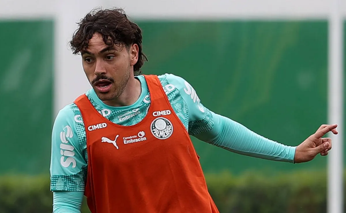 Maurício muda o cenário e Palmeiras ganha dilema triplo para solucionar desfalque de Vitor Roque
