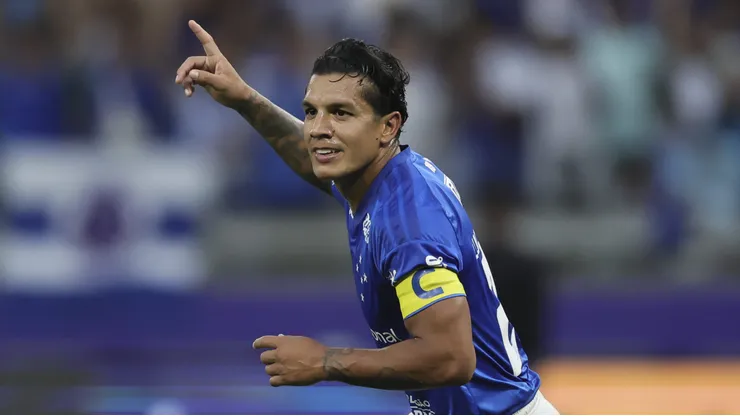 Lucas Romero, volante e capitão do Cruzeiro - Foto: Gilson Lobo/AGIF