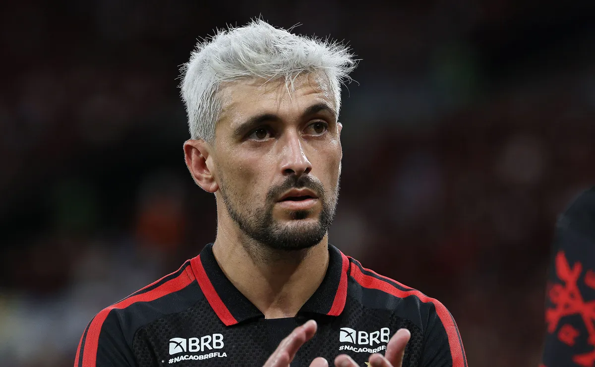 Arrascaeta evolui no Flamengo e pode voltar antes da Libertadores
