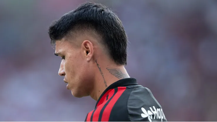 - Luiz Araujo jogador do Flamengo lamenta durante partida contra o Botafogo