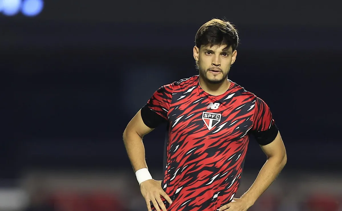 São Paulo adia renovação de Bobadilla, e decisão ficará para a próxima gestão
