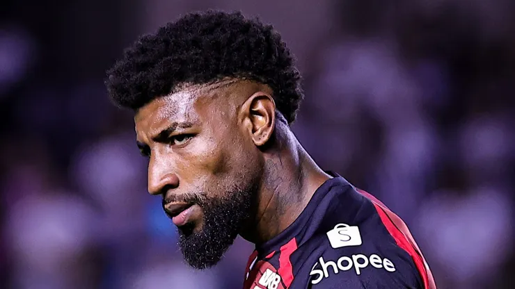 - Emerson Royal jogador do Flamengo durante aquecimento antes da partida