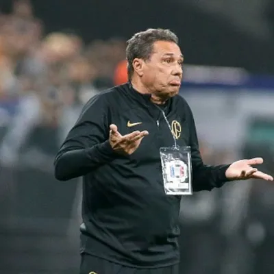 Luxemburgo se coloca à disposição para voltar ao Corinthians