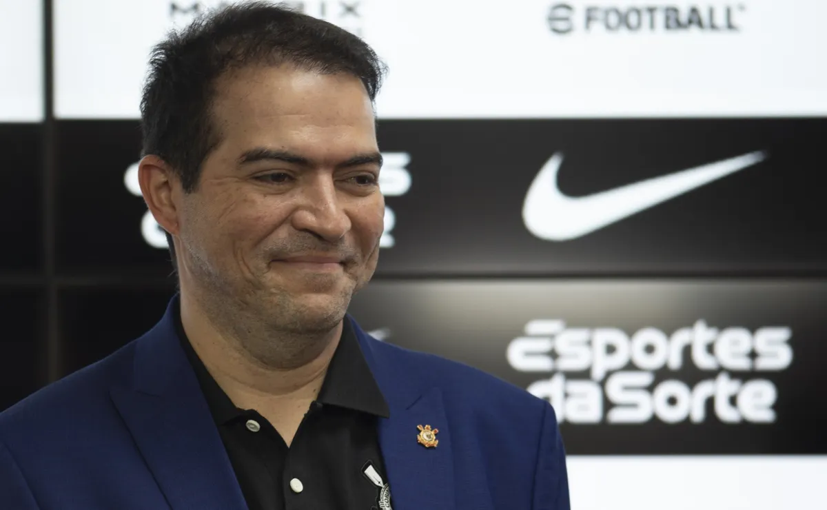 Marcelo Paz deixa o Corinthians após dez meses e sequência de desgastes com a diretoria