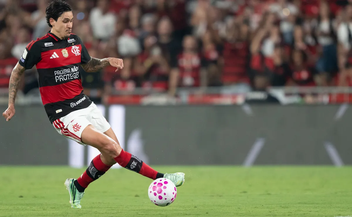 Flamengo monta força-tarefa para ter gramado do Maracanã em boas condições