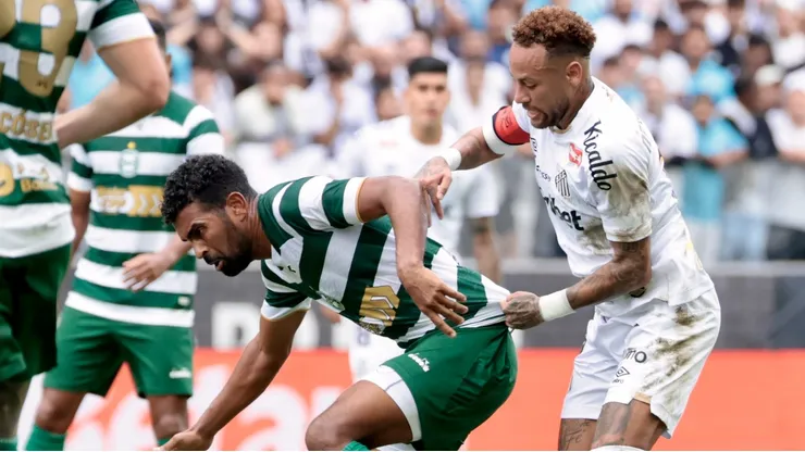 Coritiba venceu o Santos por 3 a 0 na Neo Química Arena - Foto: Marcello Zambrana/AGIF.