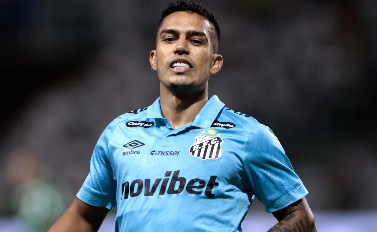 Igor Vinícius aparece entre os quatro laterais da Série A com mais assistências em 2026