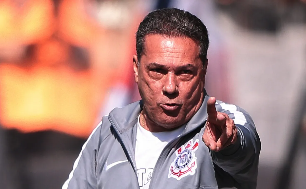 Opinião: Luxemburgo poderia agregar na função de transição entre base e profissional do Corinthians