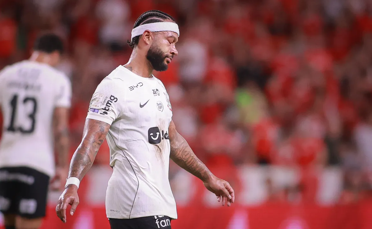 Memphis Depay e Rodrigo Garro viram próximos alvos da torcida após demissão de Marcelo Paz
