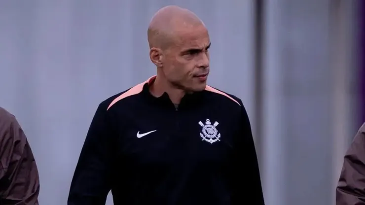 Júlio César deve assumir interinamente o cargo de Marcelo Paz - Foto: Rodrigo Coca/Ag.Corinthians