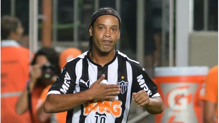 Ronaldinho Gaúcho da comemoração do Atlético durante a partida entre Atlético MG x Nacional pela Copa Libertadores 2014. (Photo by Pedro Vilela/Getty Images)
