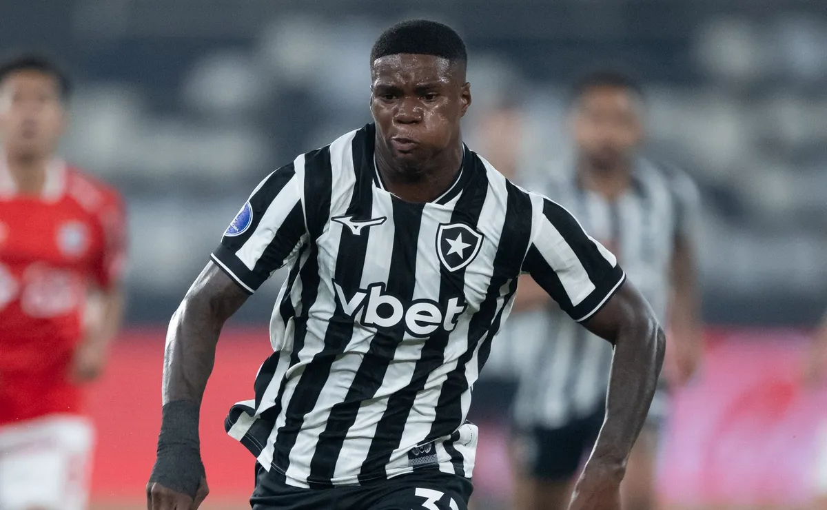 Botafogo pode negociar Kadir Barría, que entra na mira do Rayo Vallecano, da Espanha