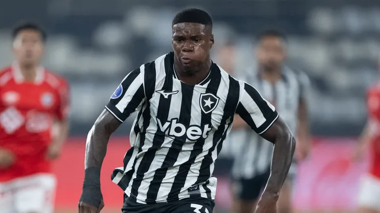 Kadir jogador do Botafogo durante partida contra o Cienciano. Foto: Jorge Rodrigues/AGIF