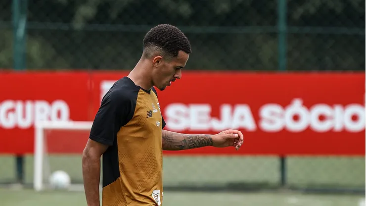 Djhordney em ação - Foto: Erico Leonan / São Paulo FC