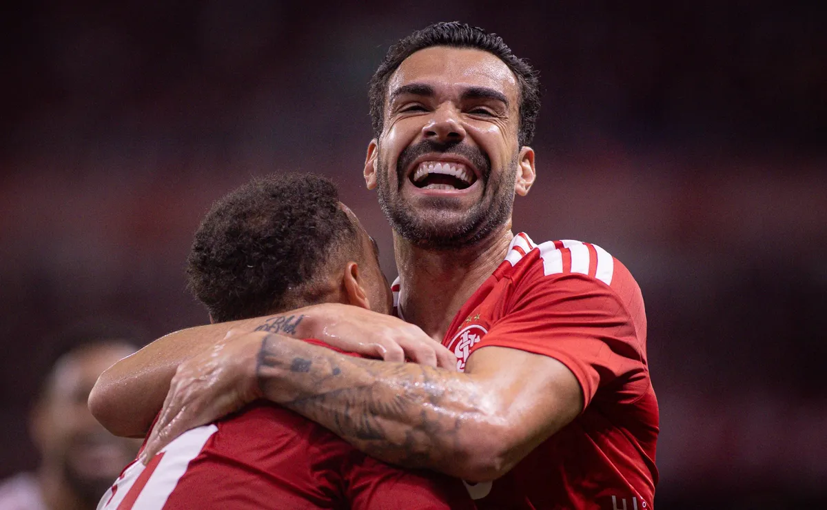 Bruno Henrique é favorito para substituir Villagra no Internacional contra o Botafogo